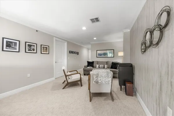 $610,000 | 10511 Mission Road, Unit 305, Leawood, KS 66206