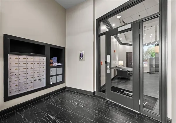$610,000 | 10511 Mission Road, Unit 305, Leawood, KS 66206