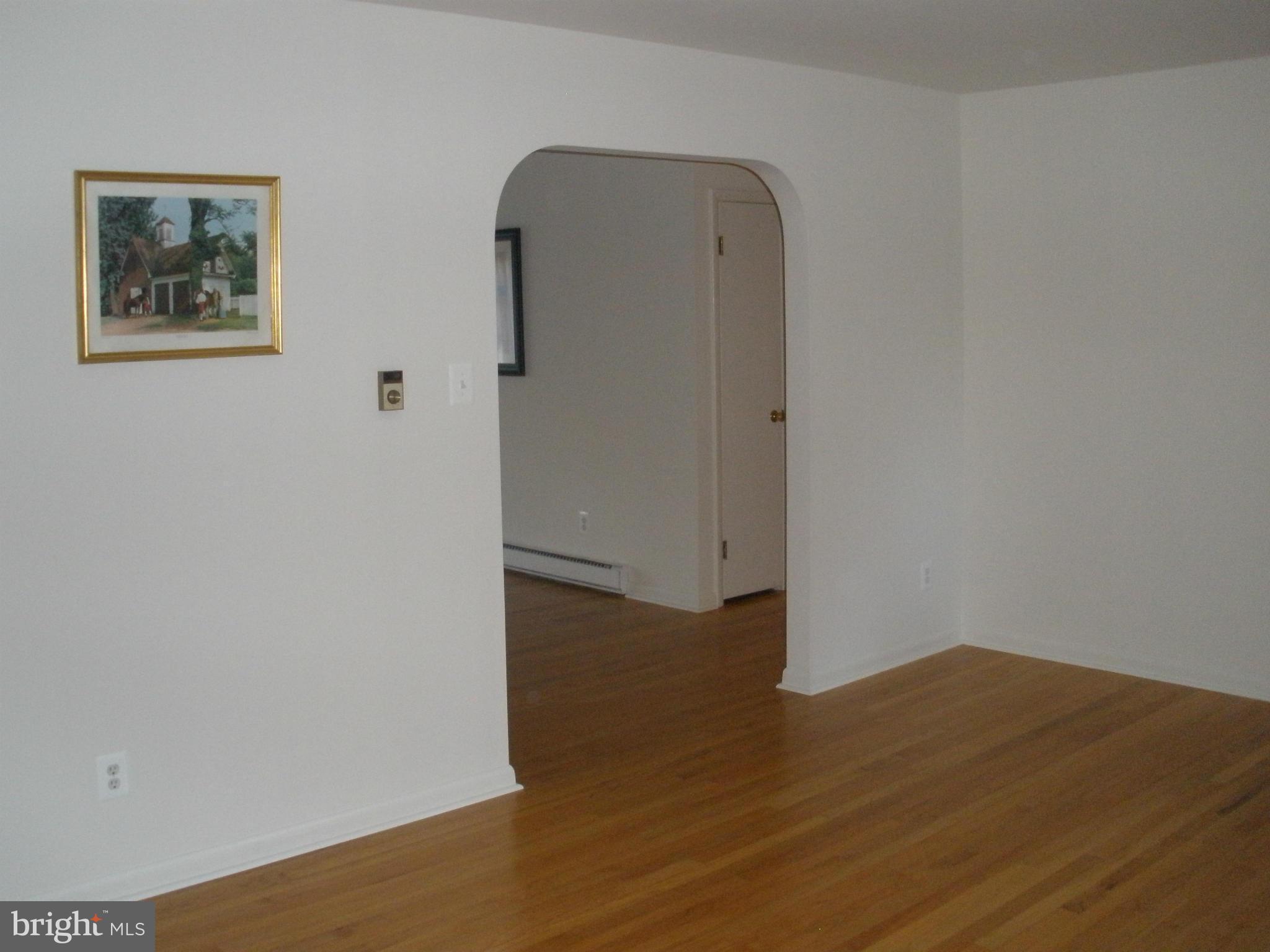 45350 Clarks Mill Road Hollywood, MD 20636 - Photo 18 of 30 Living Room