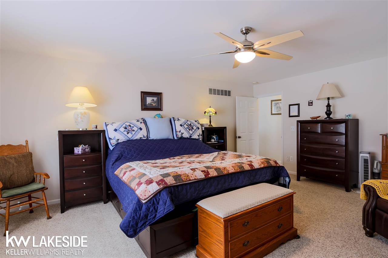 72606 Oxal Point Romeo, MI 48065 - Photo 27 of 41 31371318-26.JPG