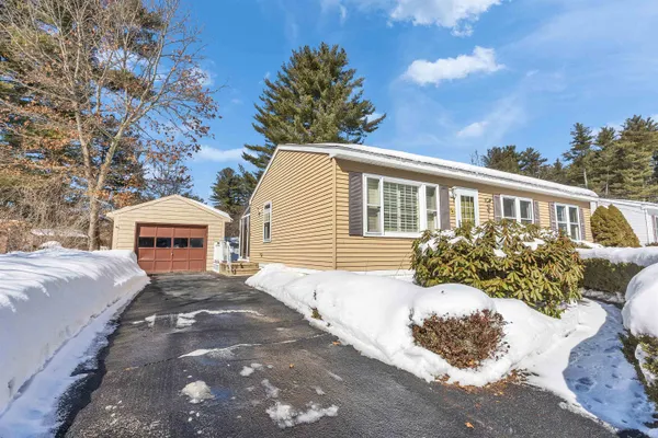 $299,900 | 4 Burlington Road, Nashua, NH 03062
