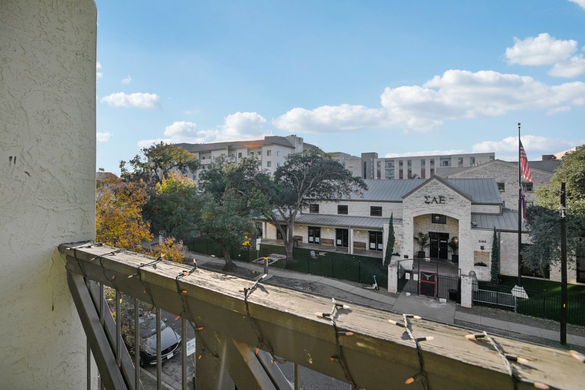 807 West 25th Street, Unit 302 Austin, TX 78705 - Photo 4 of 18 View of balcony