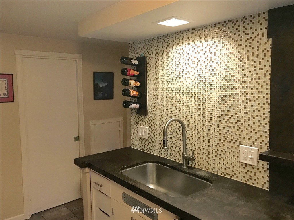 5447 45th Avenue Southwest Seattle, WA 98136 - Photo 5 of 15 Gallery Image 5