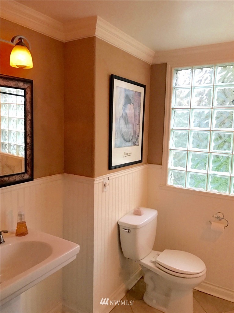 5447 45th Avenue Southwest Seattle, WA 98136 - Photo 8 of 15 Gallery Image 8