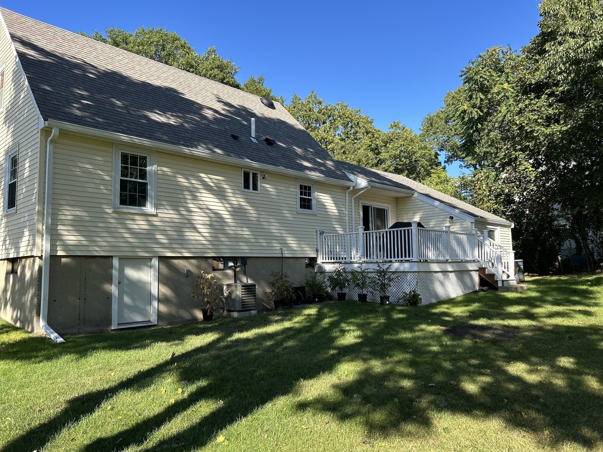 9 Judith Road Weymouth, MA 02191 - Photo 2 of 22 Gallery Image 2