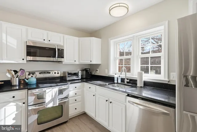 $850,000 | 4828 Bradley Boulevard, Unit 212, Chevy Chase, MD 20815