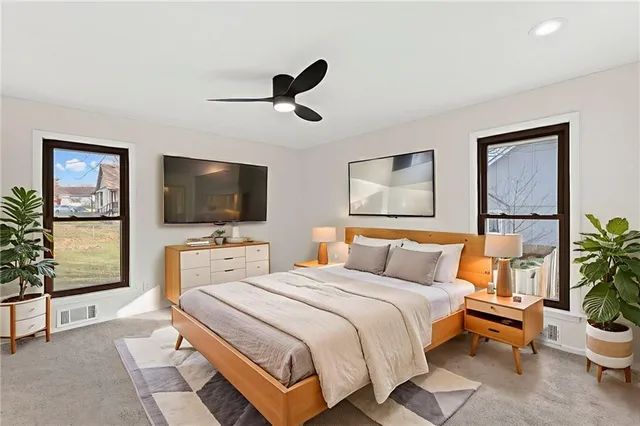 $325,000 | 3709 Northeast Grant Street, Lee's Summit, MO 64064