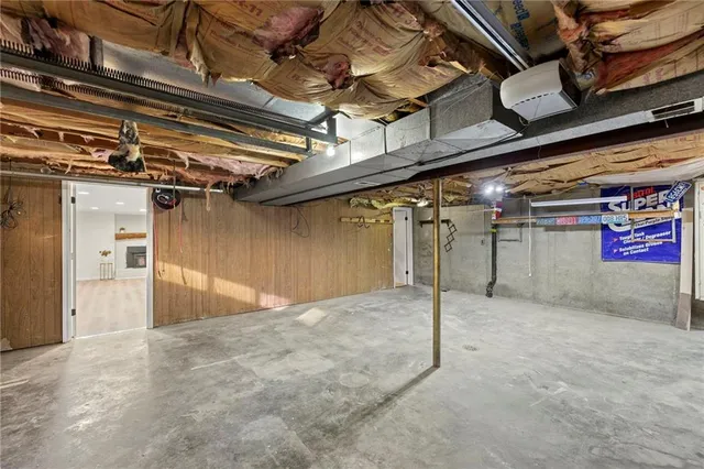 $325,000 | 3709 Northeast Grant Street, Lee's Summit, MO 64064