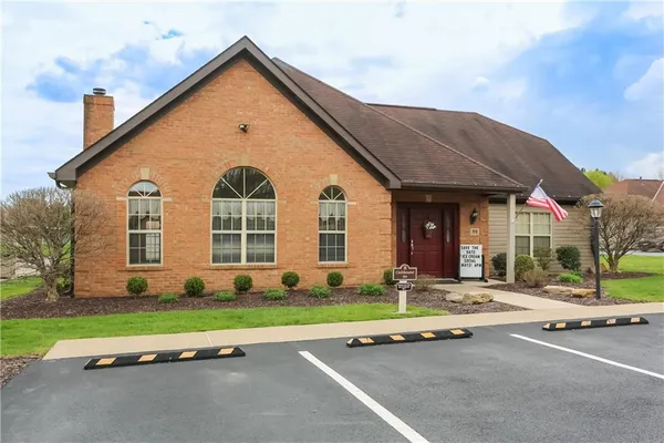 $275,000 | 55 Ashford Drive, Cranberry Township, PA 16066