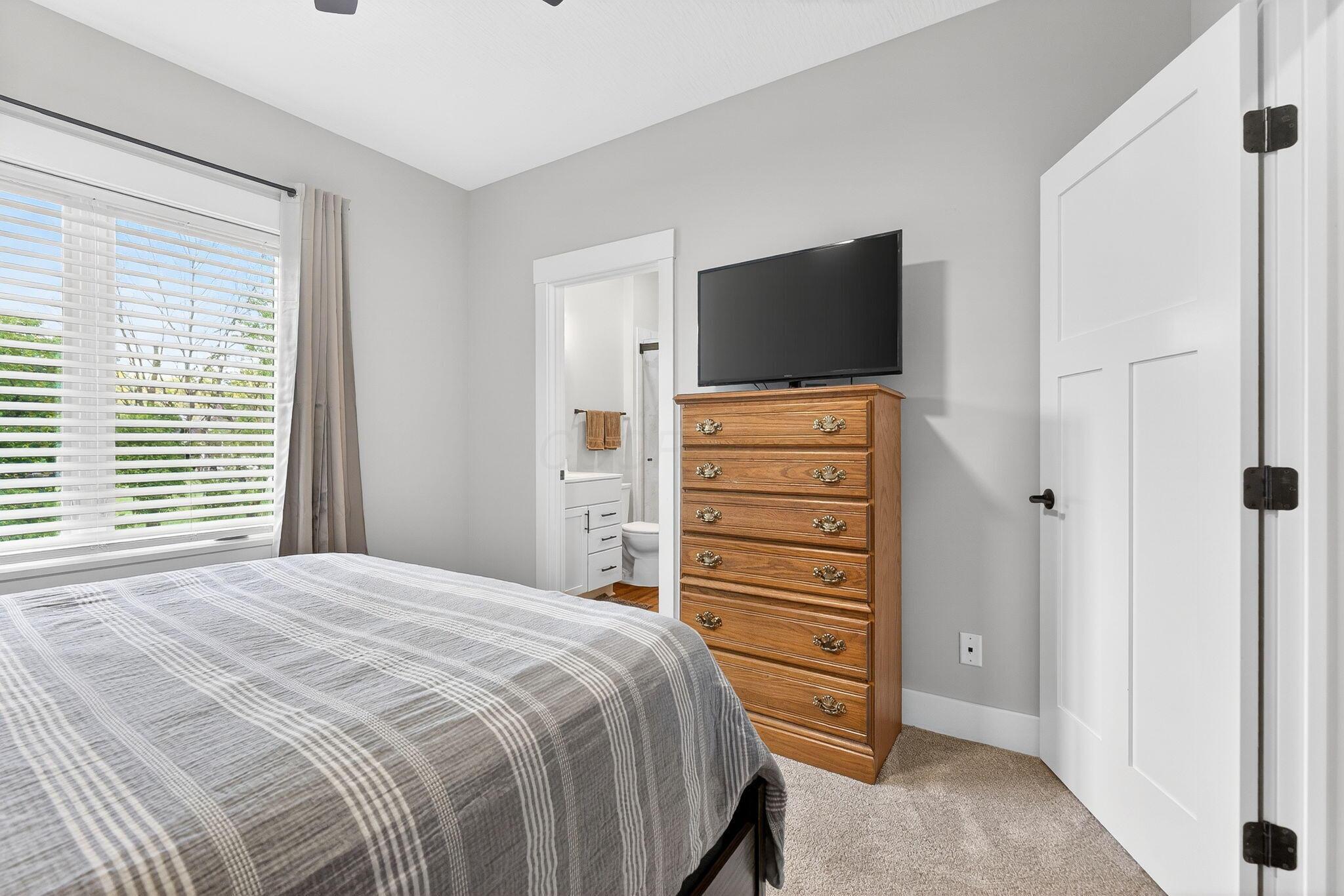 1705 Horseshoe Road Delaware, OH 43015 - Photo 25 of 64 1705 Horseshoe Dr (interior)-23