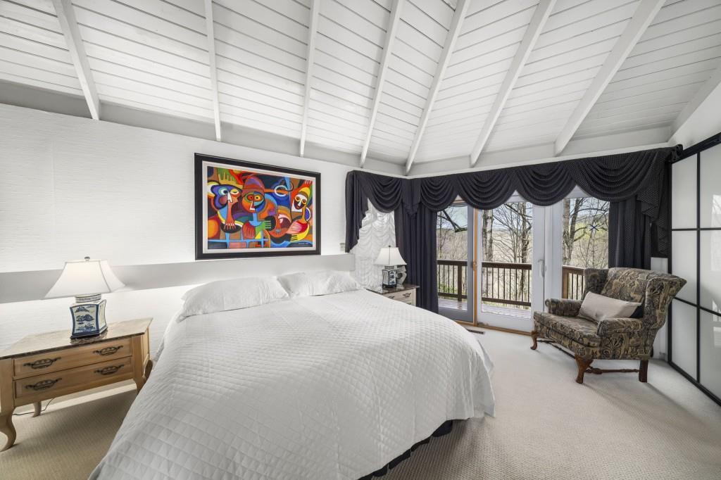 130 Huntcliff Point Northeast Sandy Springs, GA 30350 - Photo 32 of 67