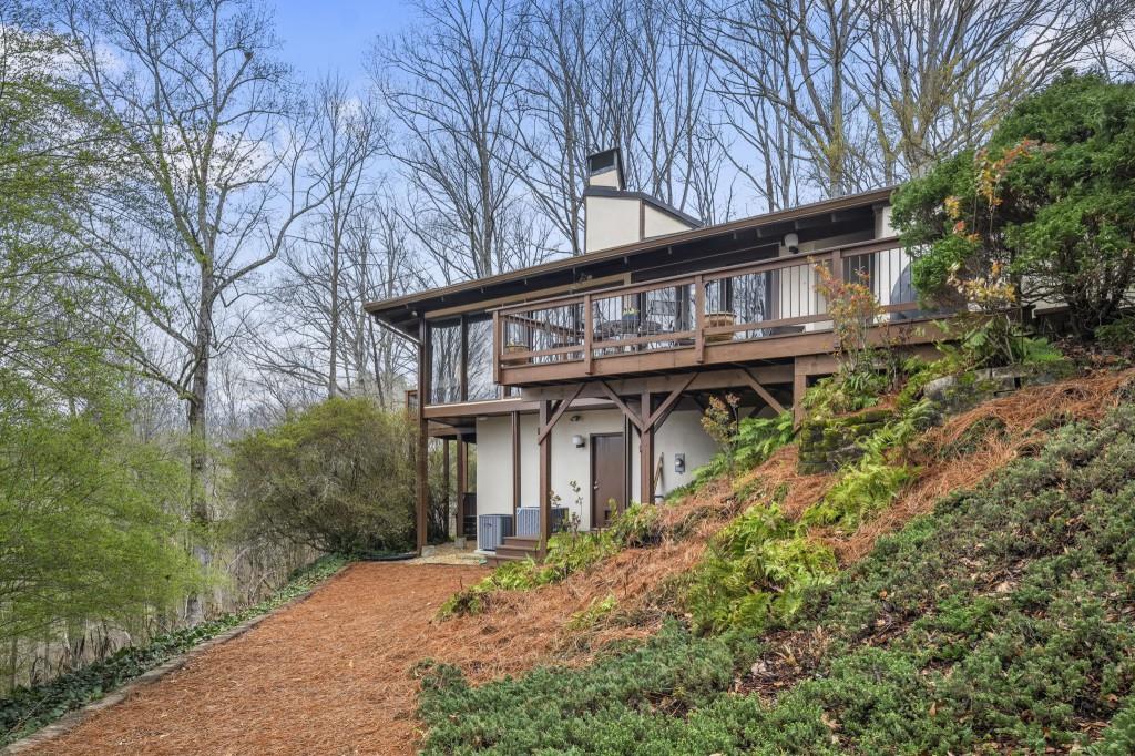 130 Huntcliff Point Northeast Sandy Springs, GA 30350 - Photo 4 of 67