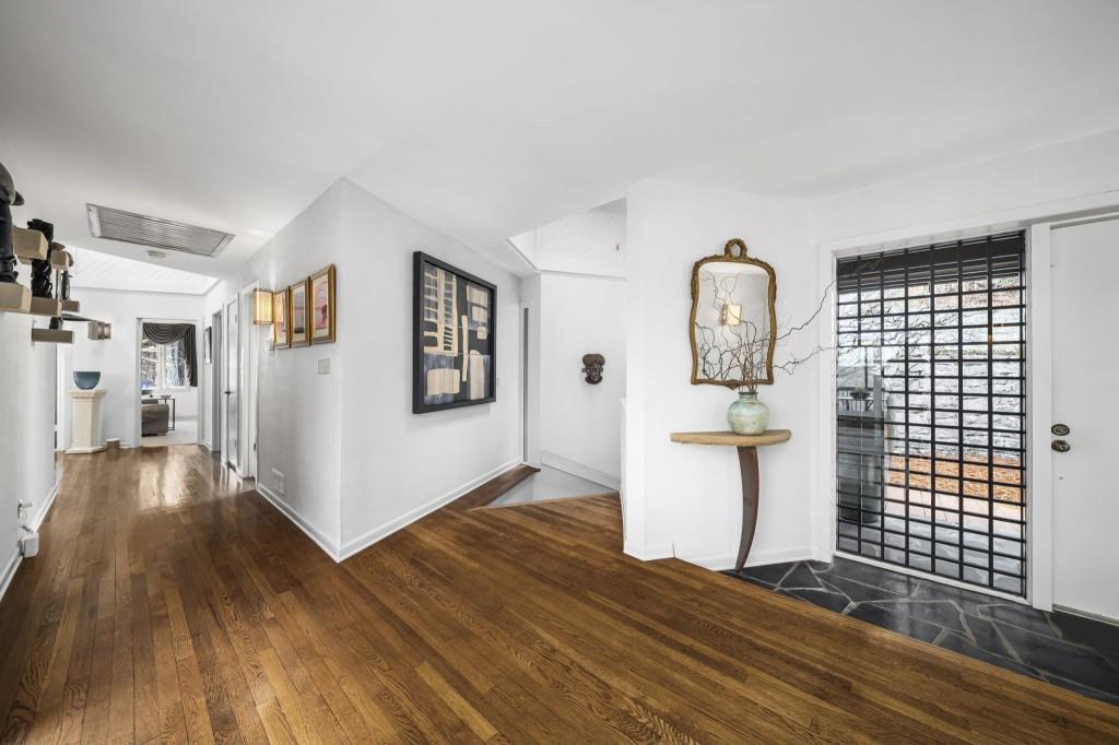 130 Huntcliff Point Northeast Sandy Springs, GA 30350 - Photo 8 of 67