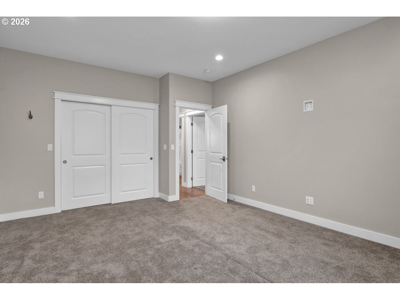 4080 Caddington Lane Florence, OR 97439 - Photo 35 of 48 a view of an empty room