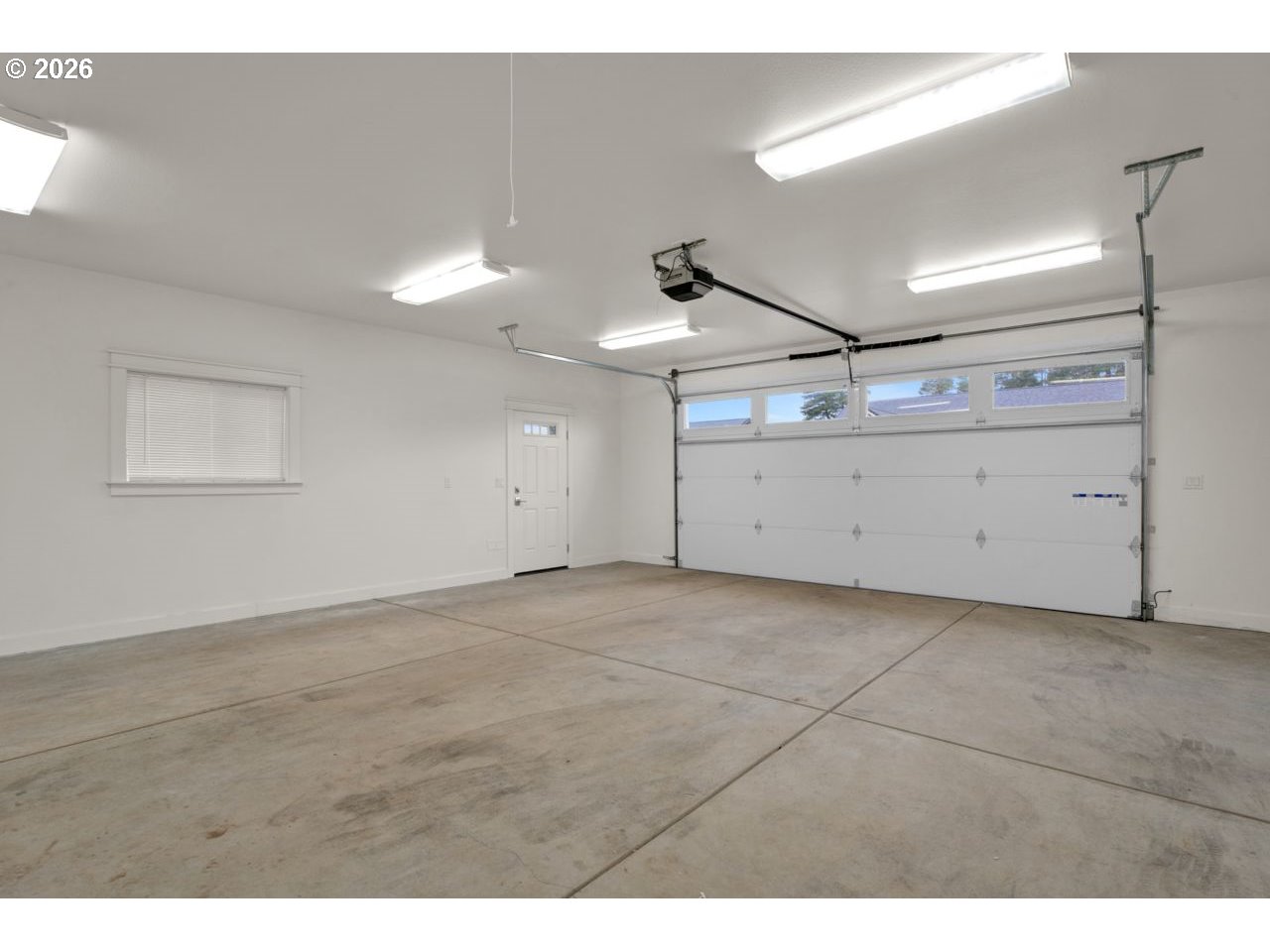 4080 Caddington Lane Florence, OR 97439 - Photo 40 of 48 a view of a garage