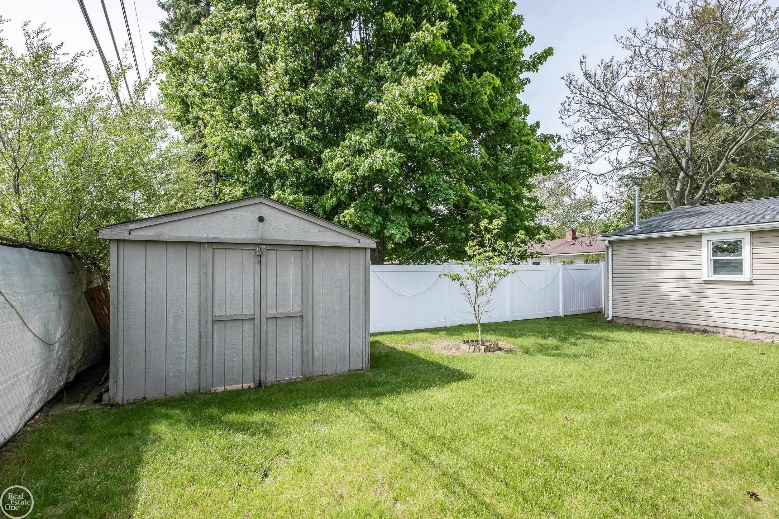 3227 Avon Manor Road Rochester Hills, MI 48307 - Photo 49 of 65 Gallery Image 49