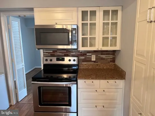 $355,000 | 14472 Rustling Leaves Lane, Unit 26B, Centreville, VA 20121