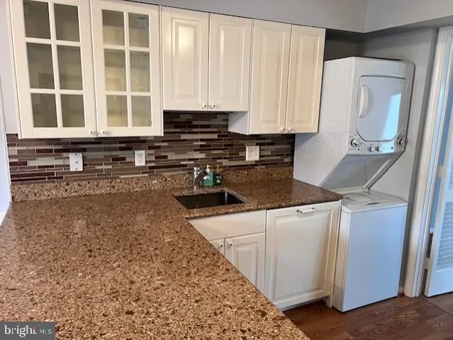 $355,000 | 14472 Rustling Leaves Lane, Unit 26B, Centreville, VA 20121