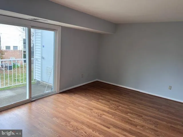 $355,000 | 14472 Rustling Leaves Lane, Unit 26B, Centreville, VA 20121