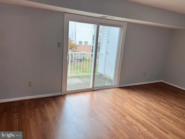 $355,000 | 14472 Rustling Leaves Lane, Unit 26B, Centreville, VA 20121