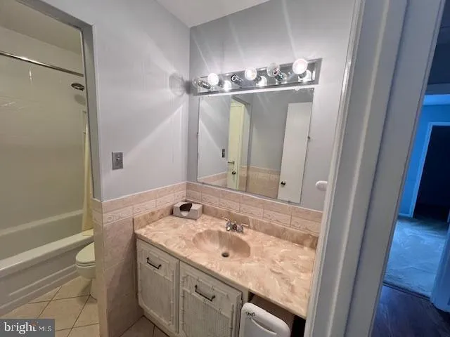 $355,000 | 14472 Rustling Leaves Lane, Unit 26B, Centreville, VA 20121