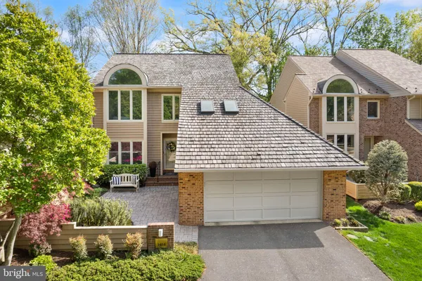 $1,150,000 | 1424 Belcastle Court, Reston, VA 20194