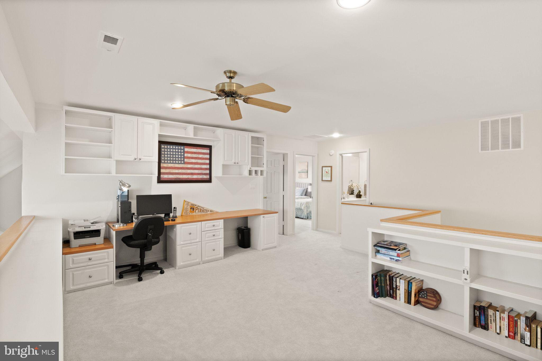 1424 Belcastle Court Reston, VA 20194 - Photo 19 of 33 Surrounding built ins