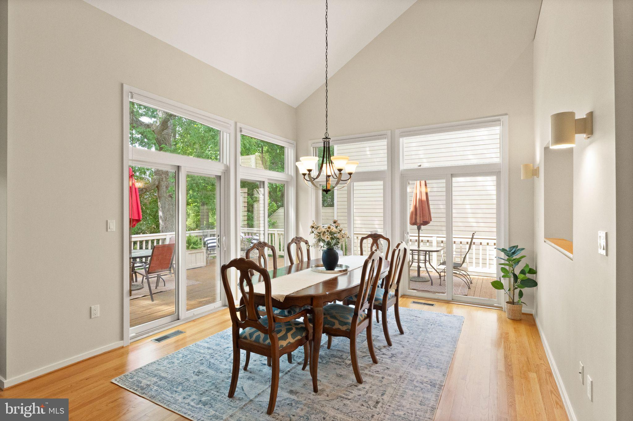 1424 Belcastle Court Reston, VA 20194 - Photo 9 of 33 Dining room with even more windows