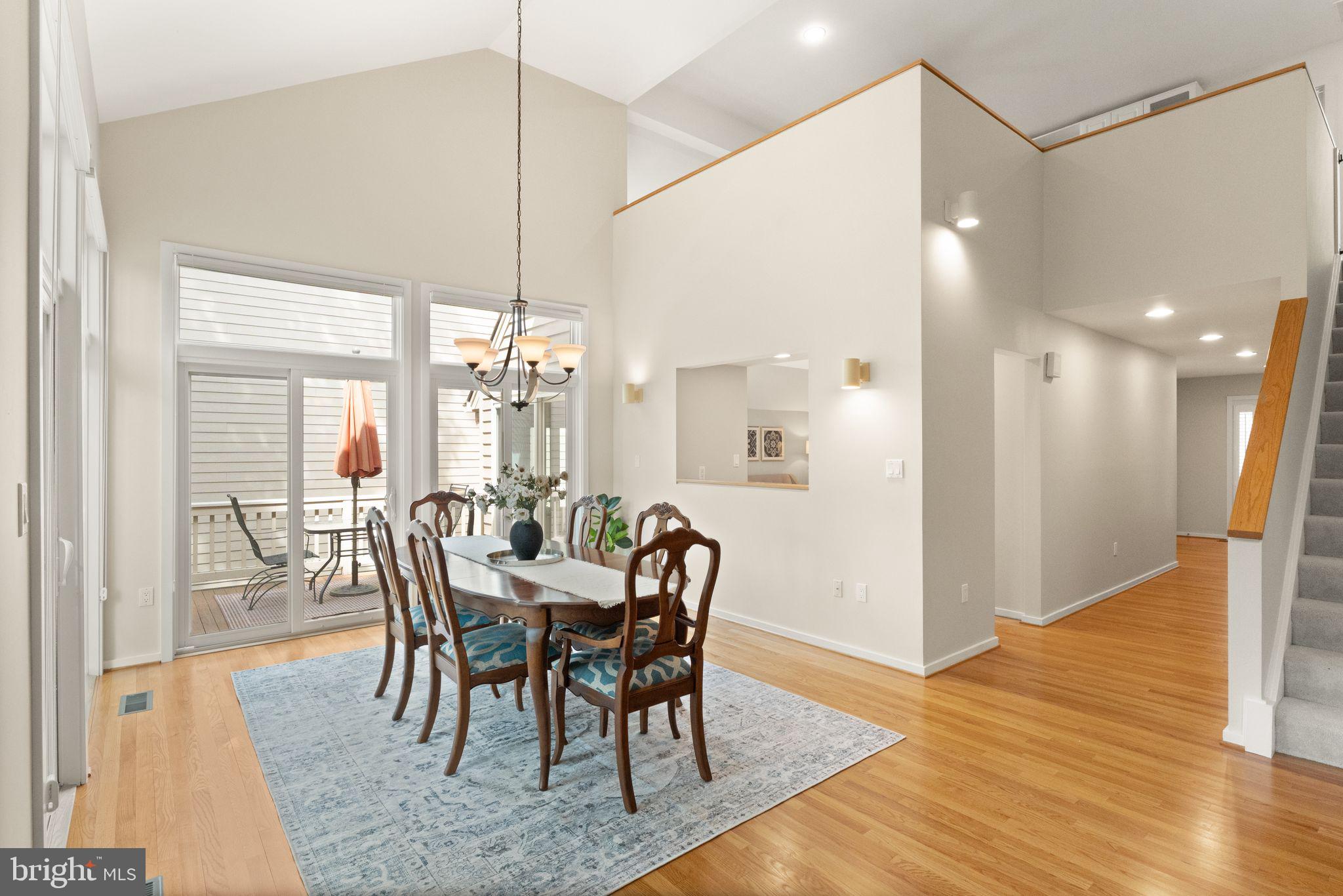1424 Belcastle Court Reston, VA 20194 - Photo 10 of 33 Wonderful contemporary flow