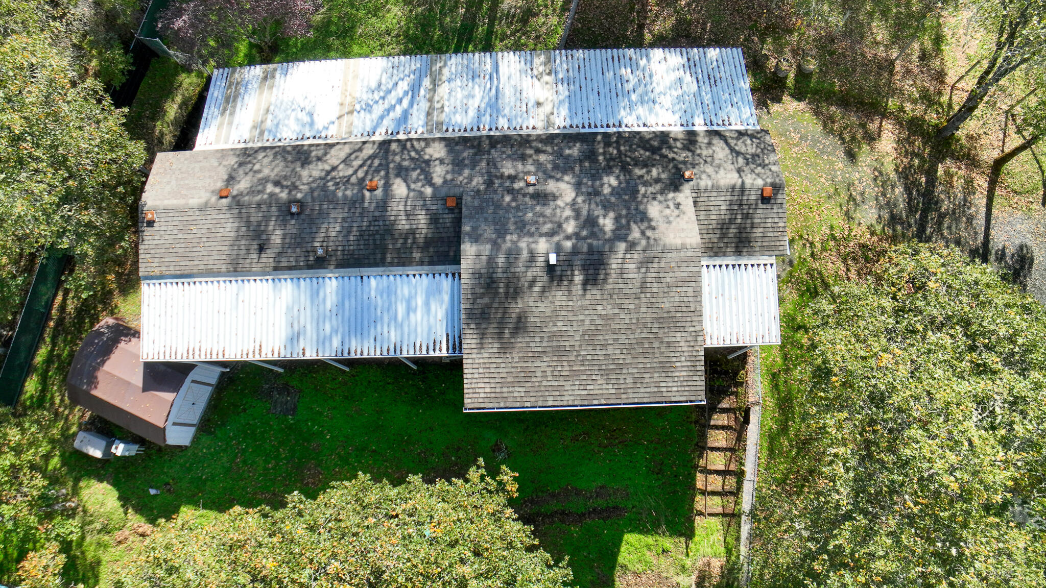 650 Three Pines Road Grants Pass, OR 97526 - Photo 41 of 48 a view of a back yard of the house