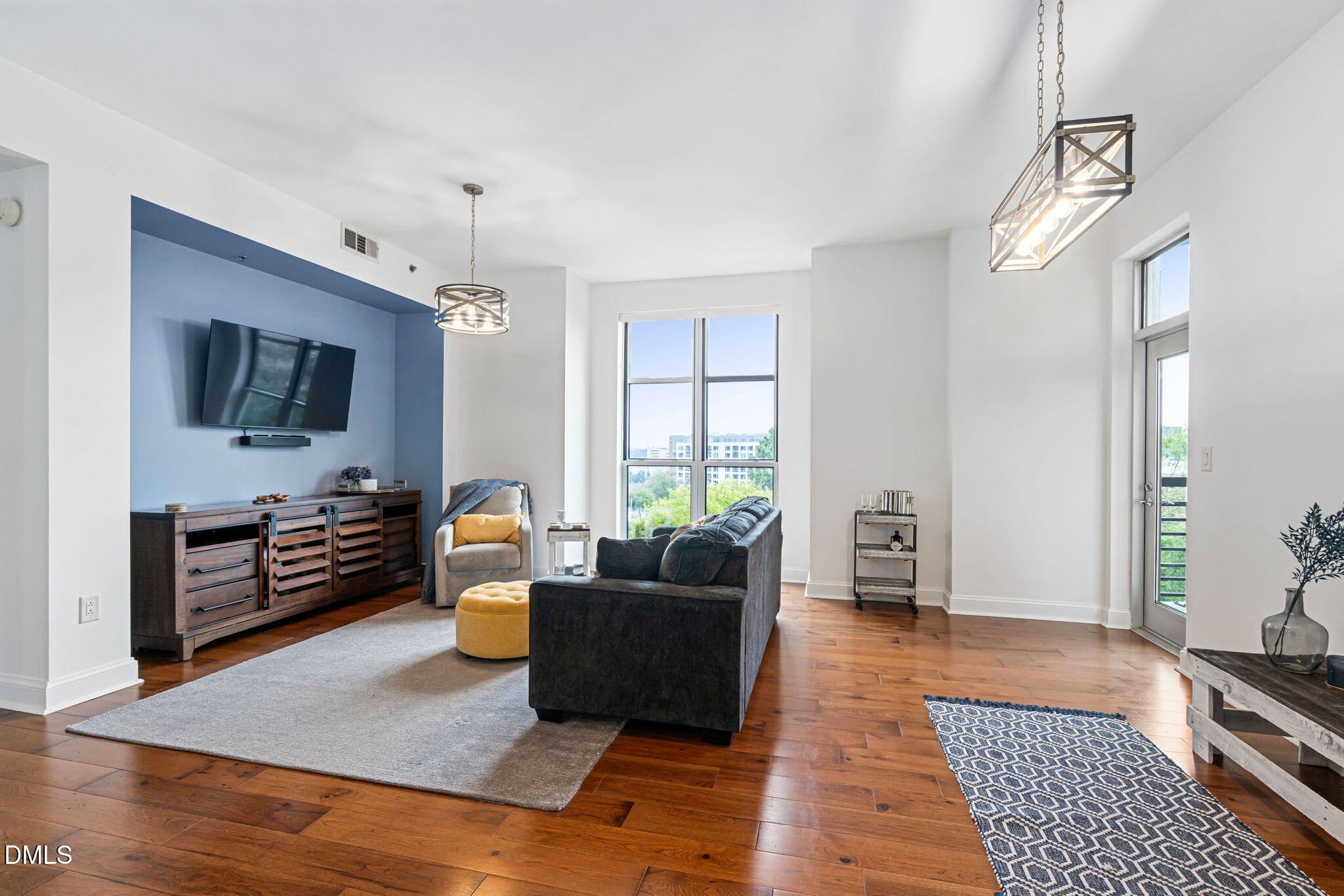 618 North Boylan Avenue, Unit 812 Raleigh, NC 27603 - Photo 9 of 35 16-web-or-mls-618-n-boylan-ave