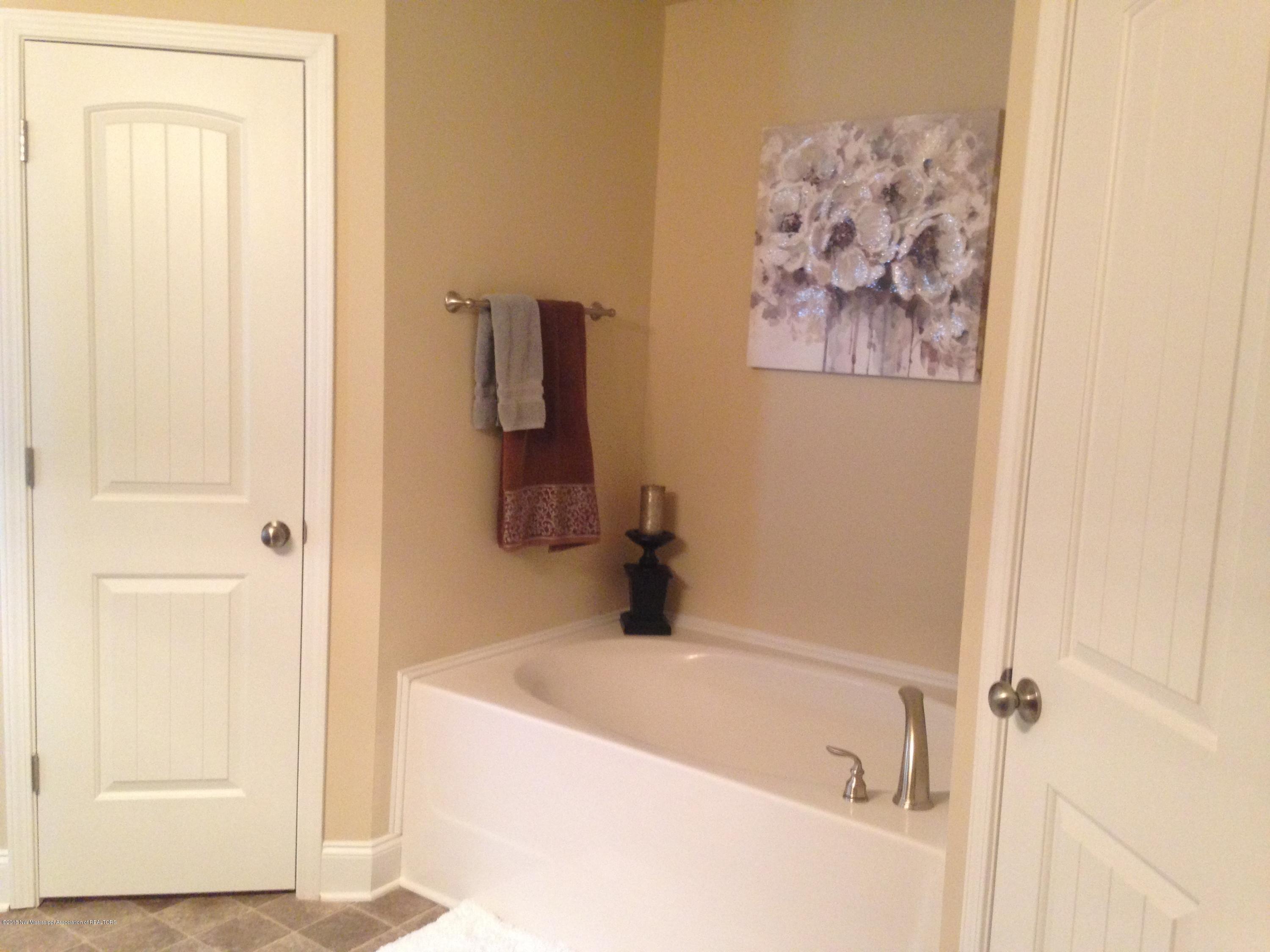 4704 Deer Run Road Olive Branch, MS 38654 - Photo 25 of 42 IMG_8505