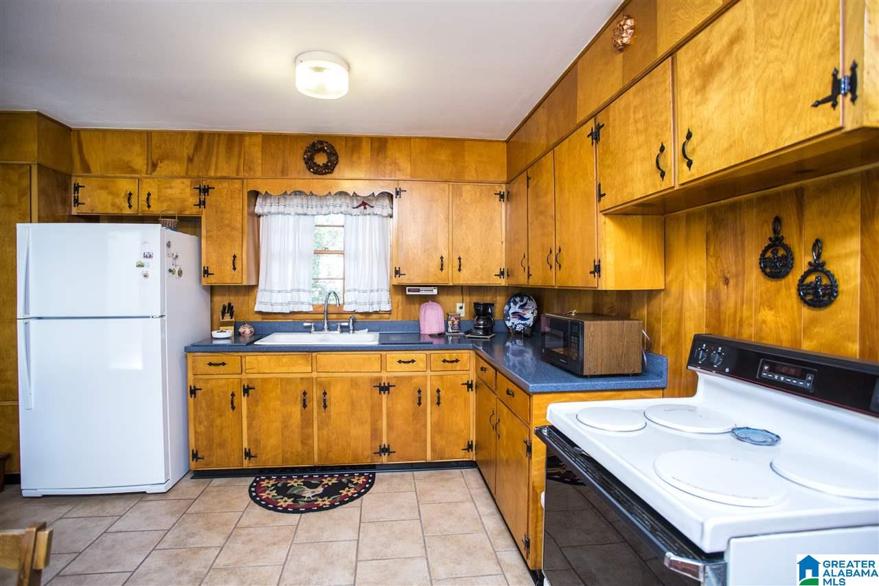 604 Forrest Drive Birmingham, AL 35209 - Photo 13 of 31