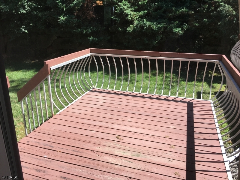 149 Patriots Road Morris Plains, NJ 07950 - Photo 15 of 19