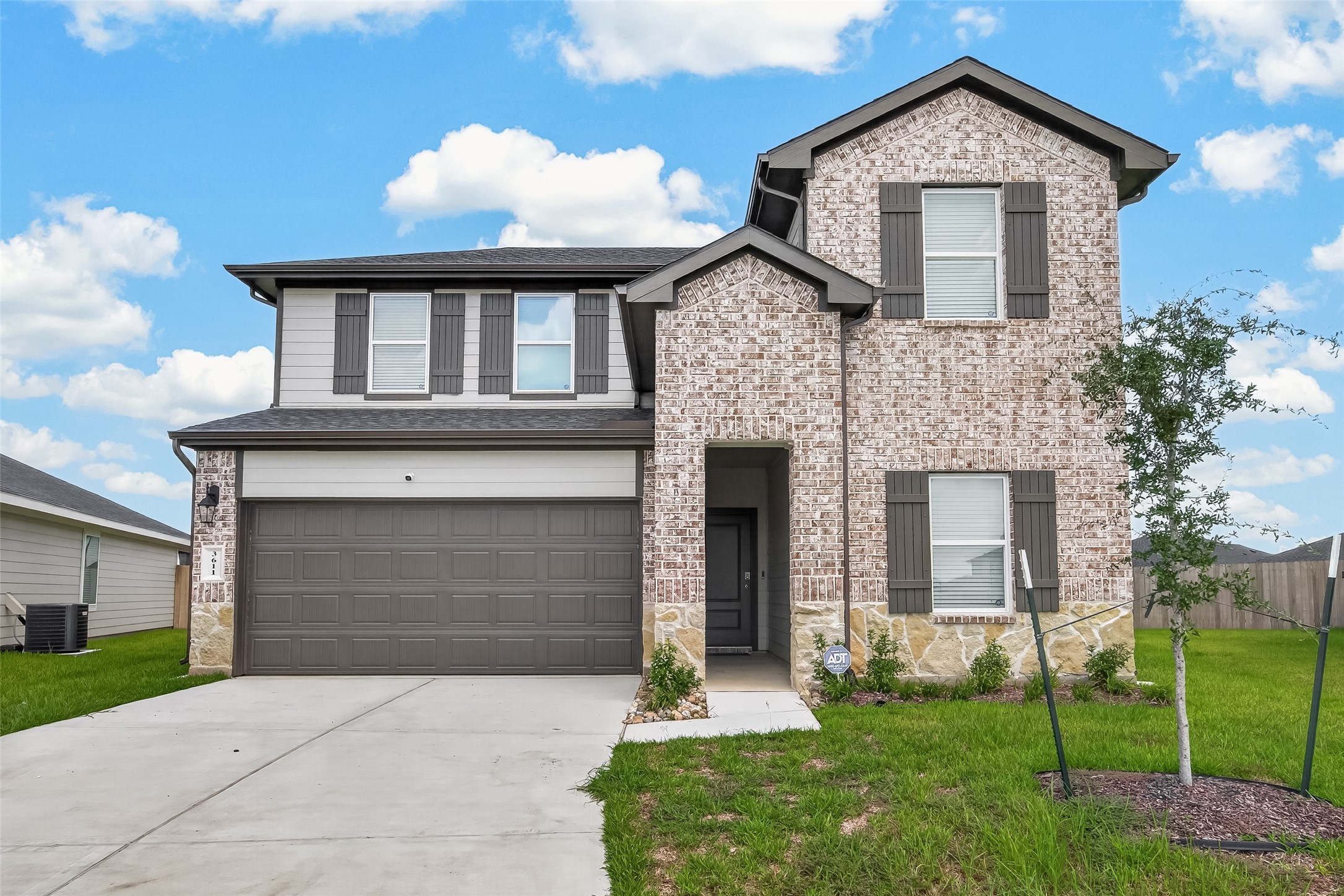 3611 Koop Loop Fulshear, TX 77423 - Photo 1 of 40 Gallery Image 1