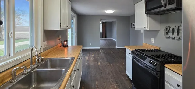 $270,000 | 1540 10th Avenue, Woodstock, MN 56186