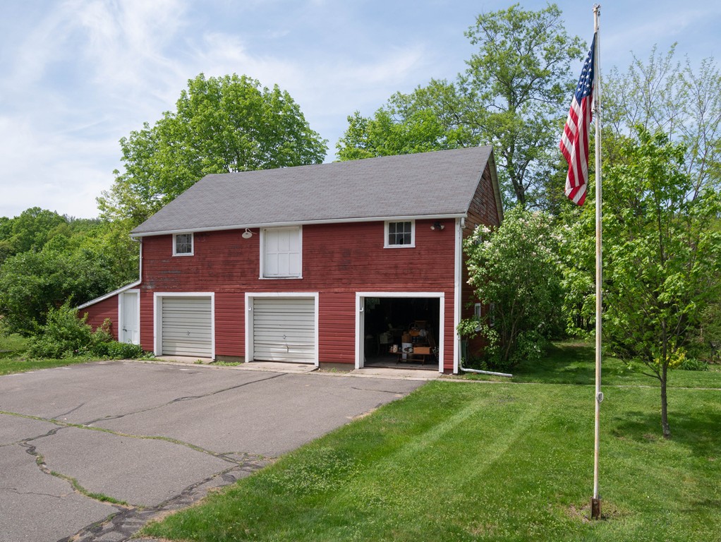 51 Pomeroy Meadow Road Southampton, MA 01073 - Photo 29 of 30 Gallery Image 29