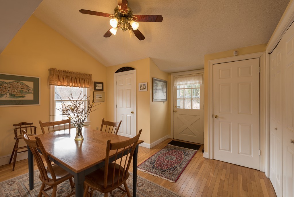 51 Pomeroy Meadow Road Southampton, MA 01073 - Photo 7 of 30 Gallery Image 7