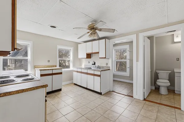 $2,500 | 28 Prospect Street, Unit 2, Brockton, MA 02301