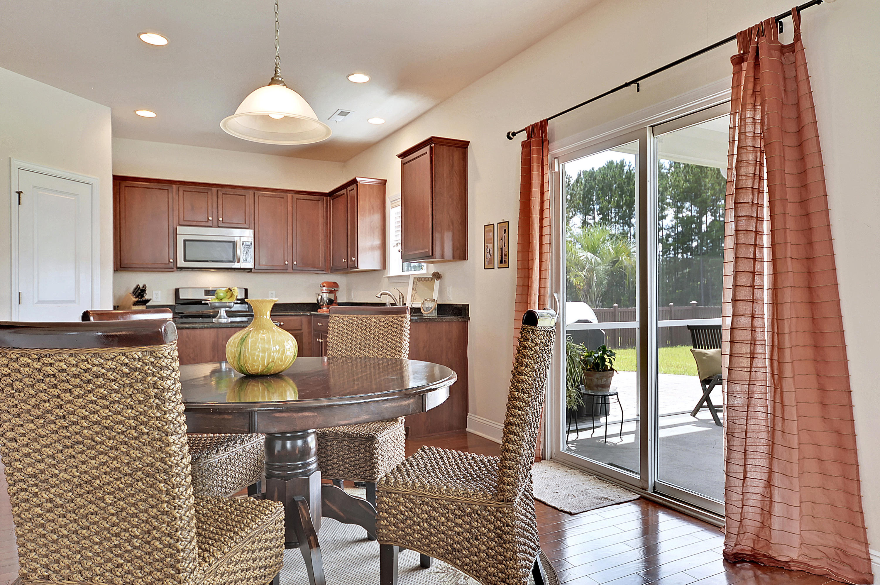 213 Decatur Drive Summerville, SC 29486 - Photo 14 of 40 DSC_0391_DSC_0398 copy