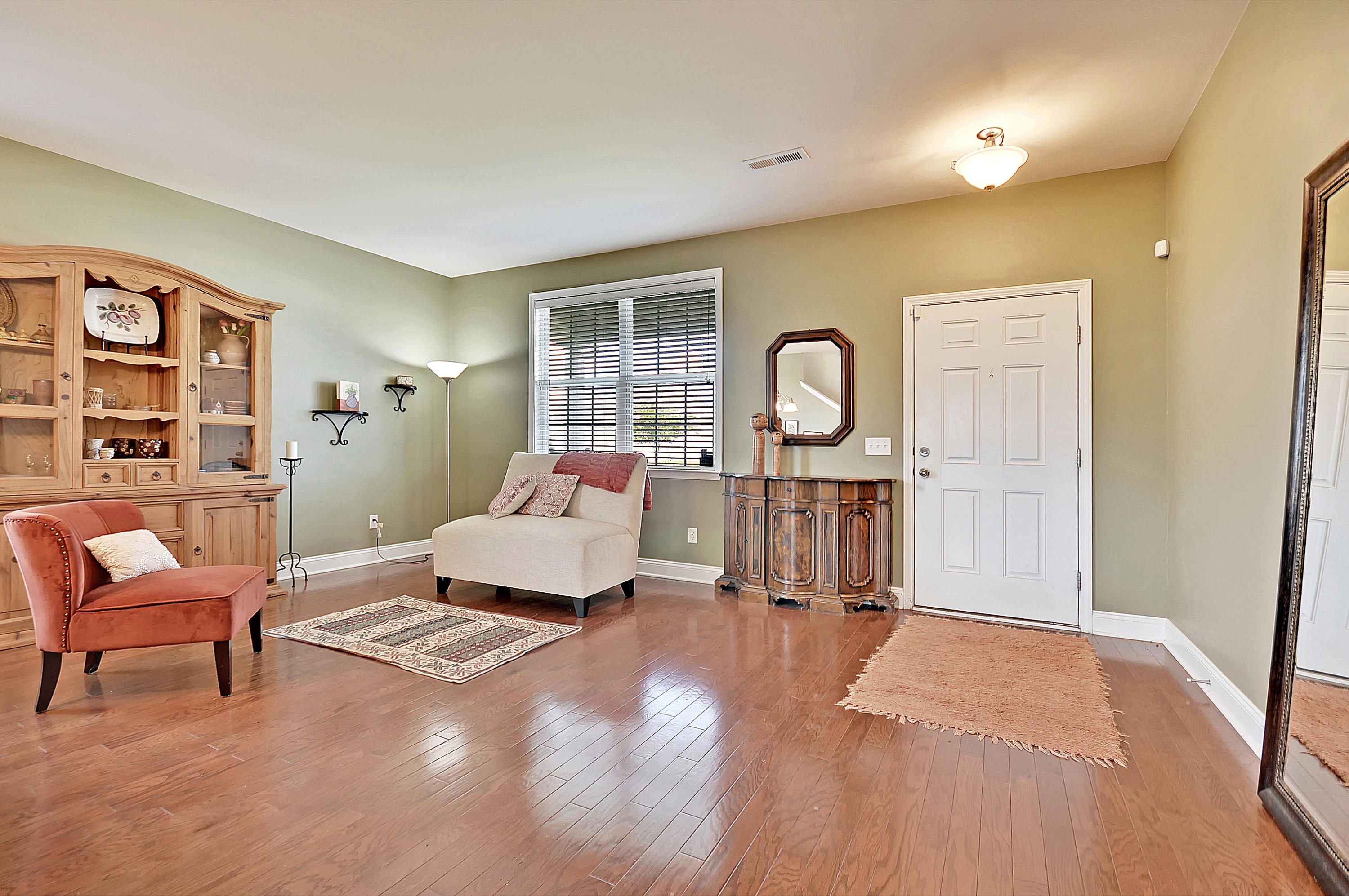 213 Decatur Drive Summerville, SC 29486 - Photo 4 of 40 DSC_0332_DSC_0339 copy