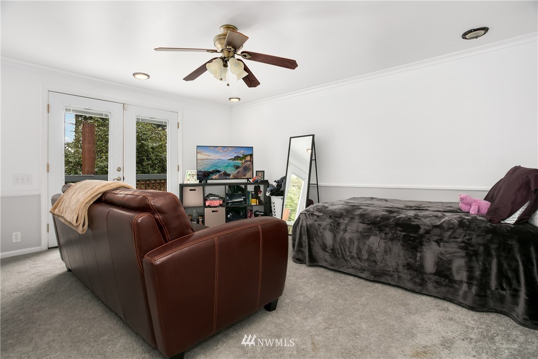 19016 Ross Road Bothell, WA 98011 - Photo 14 of 25 Gallery Image 14
