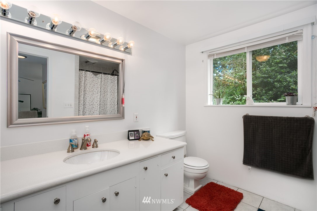 19016 Ross Road Bothell, WA 98011 - Photo 15 of 25 Gallery Image 15