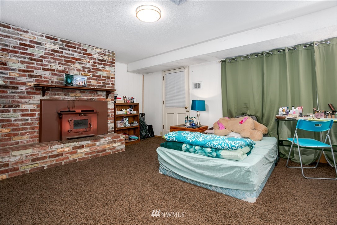 19016 Ross Road Bothell, WA 98011 - Photo 17 of 25 Gallery Image 17
