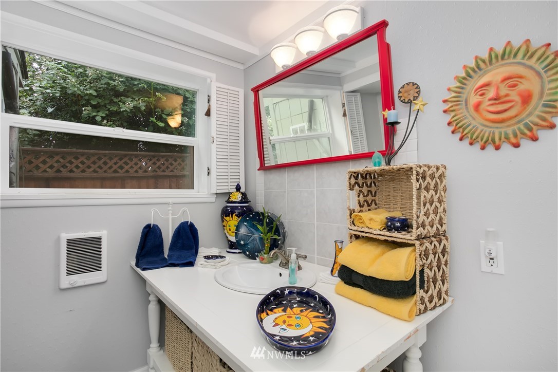 19016 Ross Road Bothell, WA 98011 - Photo 21 of 25 Gallery Image 21