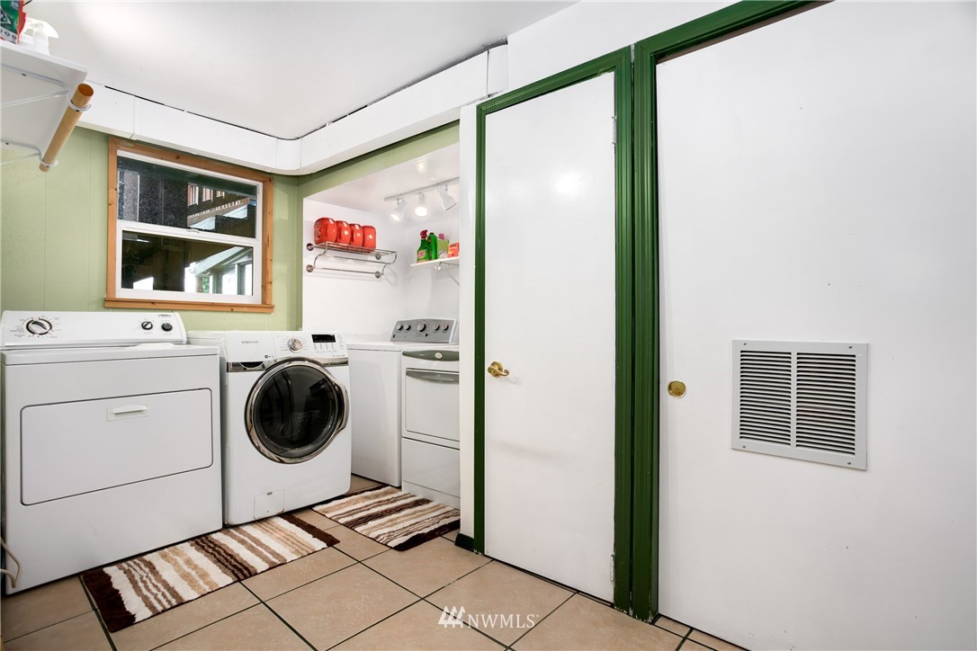 19016 Ross Road Bothell, WA 98011 - Photo 23 of 25 Gallery Image 23