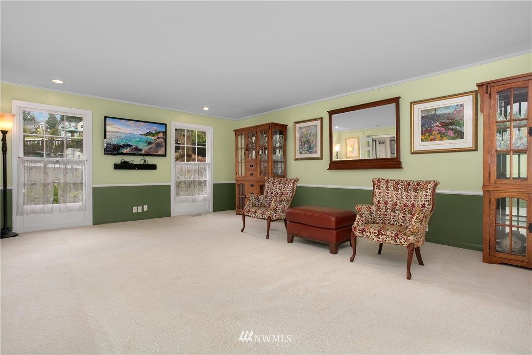 19016 Ross Road Bothell, WA 98011 - Photo 9 of 25 Gallery Image 9