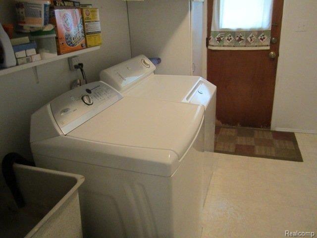 357 Massoit Street Clawson, MI 48017 - Photo 15 of 19 7.01.2011 261