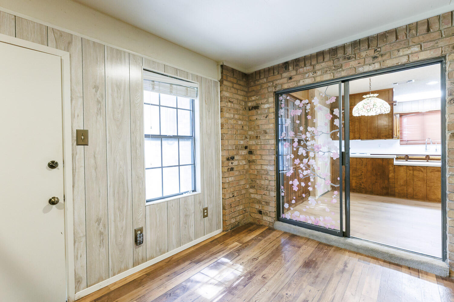 5717 72nd Street Lubbock, TX 79424 - Photo 21 of 54 a view of an empty room and window