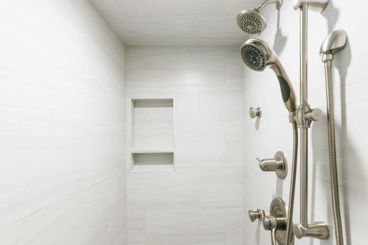 5717 72nd Street Lubbock, TX 79424 - Photo 29 of 54 a bathroom with a shower
